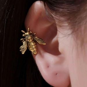 Bee ear cuff